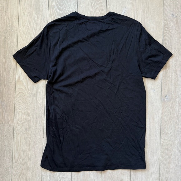 GUESS Logo Embroidered Women’s Classic Black Tee Size Small - Picture 6 of 8